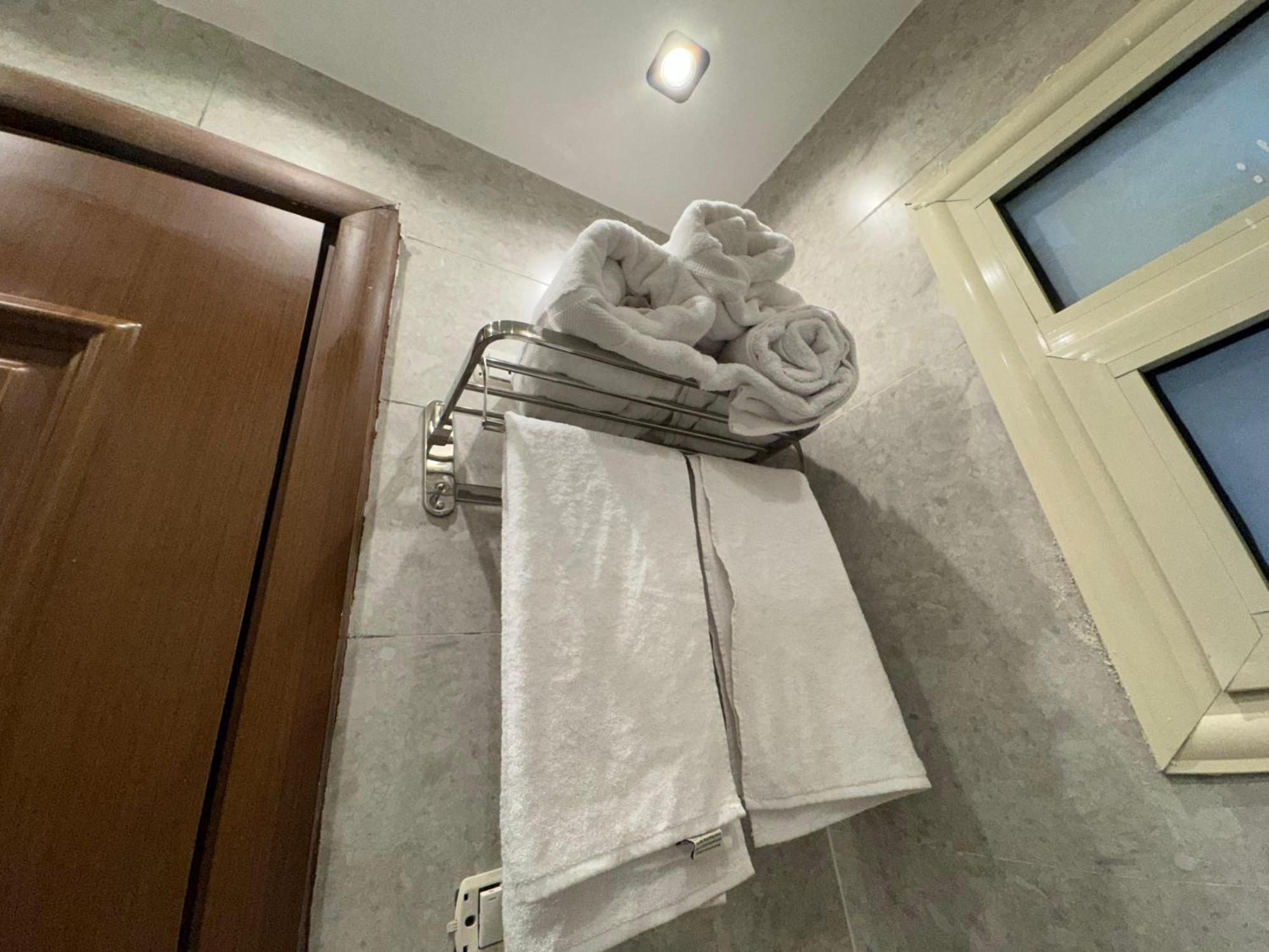 New White Pyramids Inn Ghatati Exterior foto